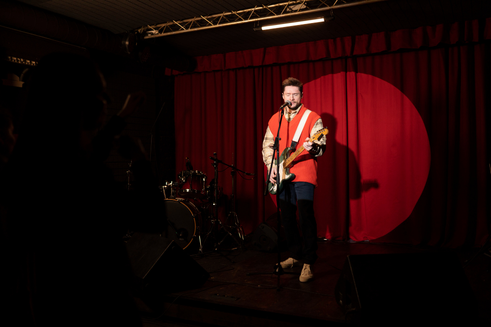 12 Essential Tips for Performing Live